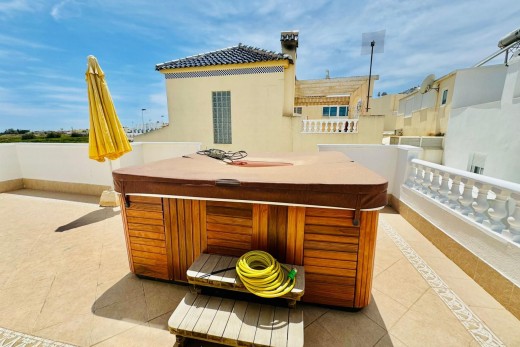 Venta - Chalet - Torrevieja - Los altos