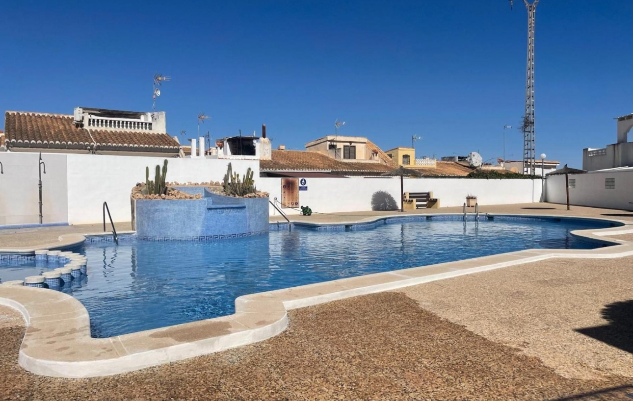 Venta - Chalet - Torrevieja - Los altos