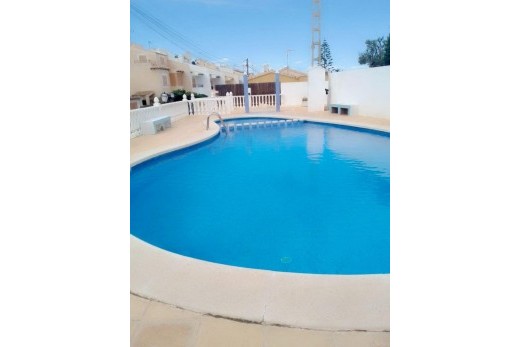 Sale - Villa - Torrevieja - Los altos