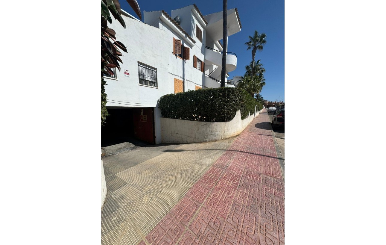 Sale - Garage - Torrevieja - Los Frutales