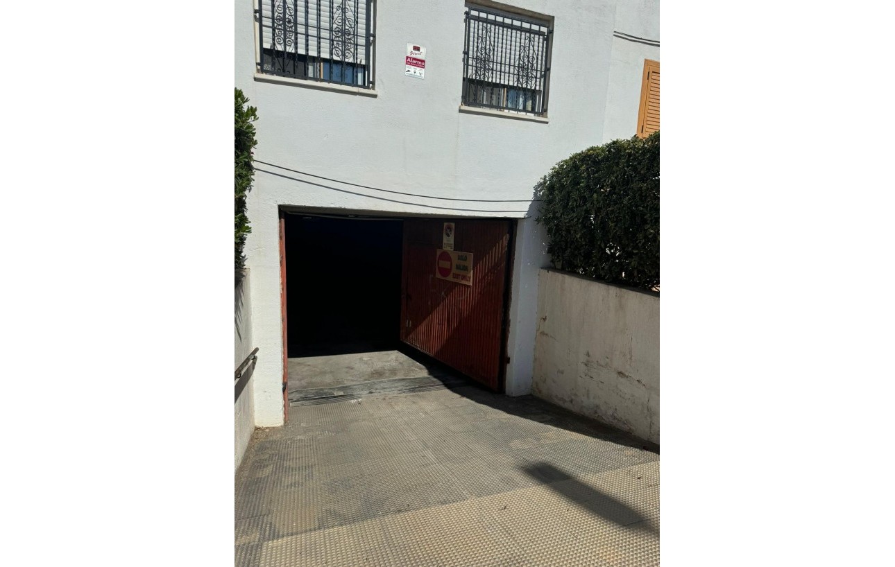 Sale - Garage - Torrevieja - Los Frutales