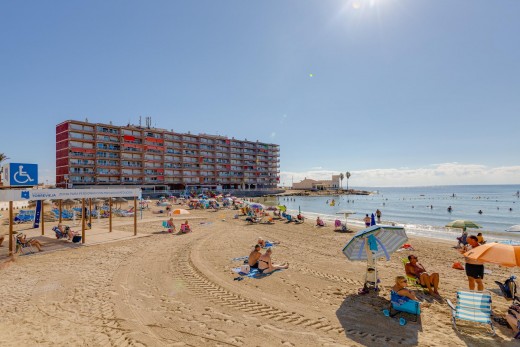 Resale - Lägenhet - Torrevieja - Playa del cura