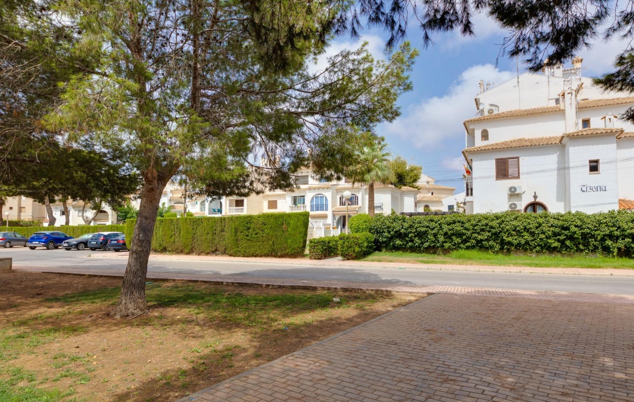 Sale - Apartment - Torrevieja - Calas blanca