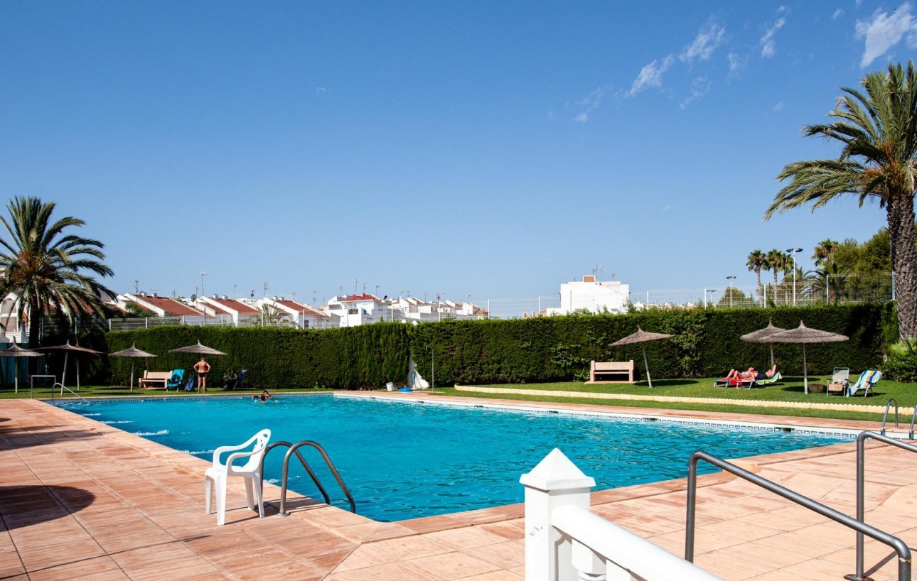 Resale - Wohnung - Torrevieja - Calas blanca