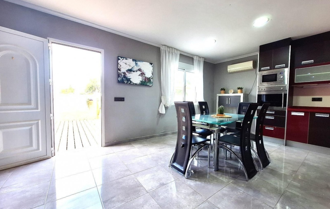 Resale - Bungalow - Torrevieja - San luis