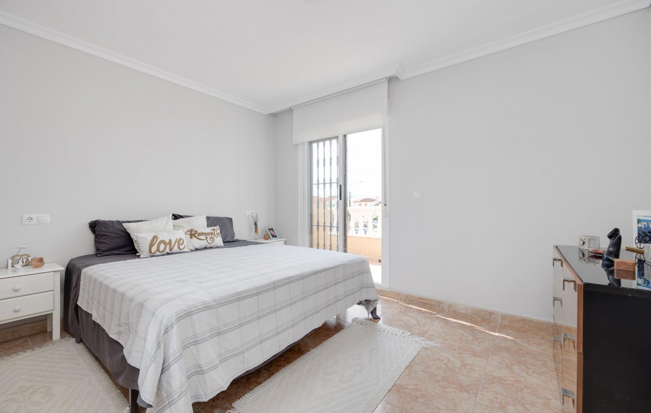 Venta - Chalet - Torrevieja - San luis