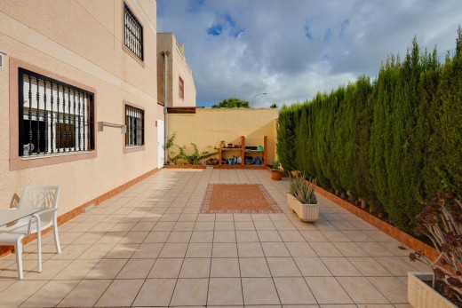 Resale - Chalet - Torrevieja - San luis