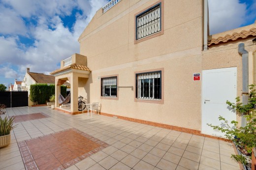 Resale - Chalet - Torrevieja - San luis