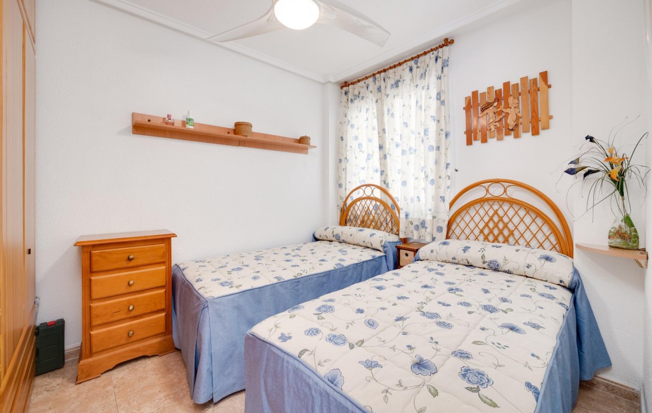 Sale - Apartment - Torrevieja - Playa de los locos