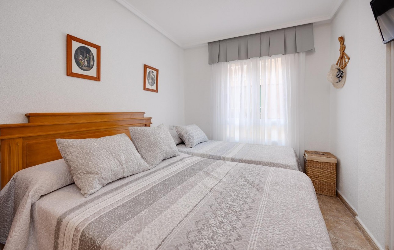 Sale - Apartment - Torrevieja - Playa de los locos