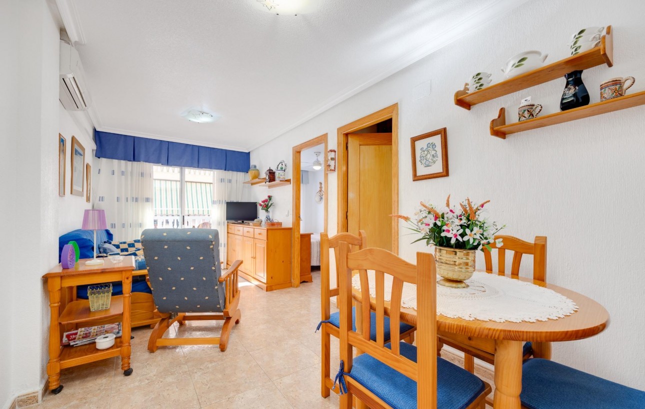 Sale - Apartment - Torrevieja - Playa de los locos