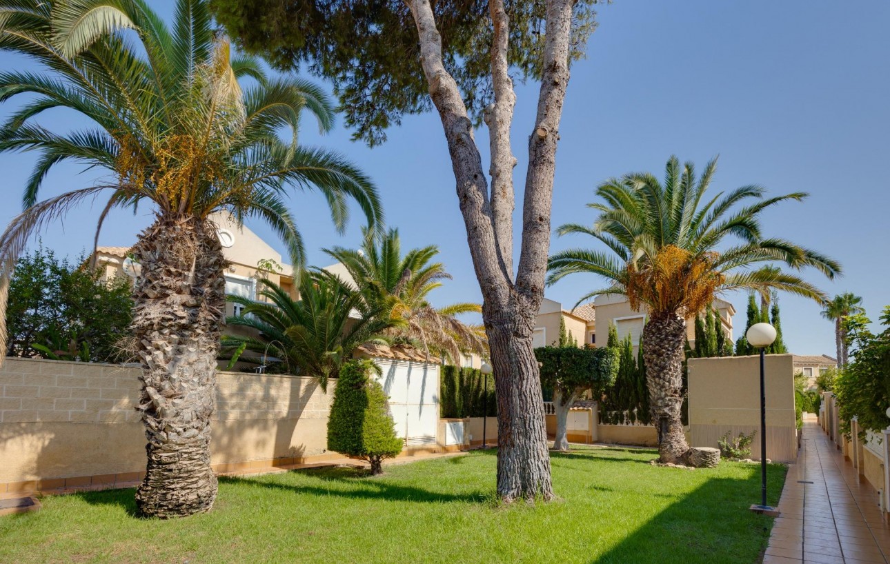 Sale - Chalet - Torrevieja - Torreblanca