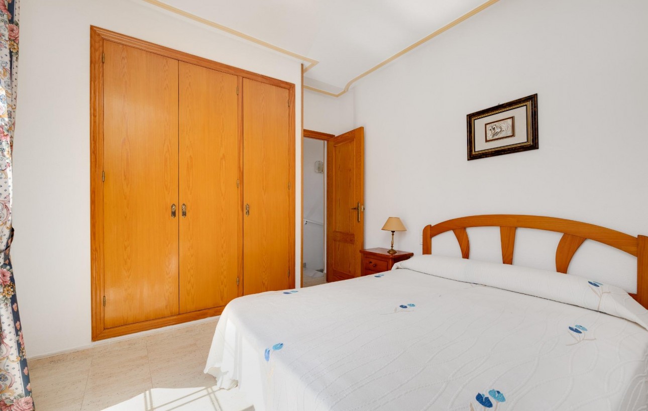 Resale - Chalet - Torrevieja - Torreblanca