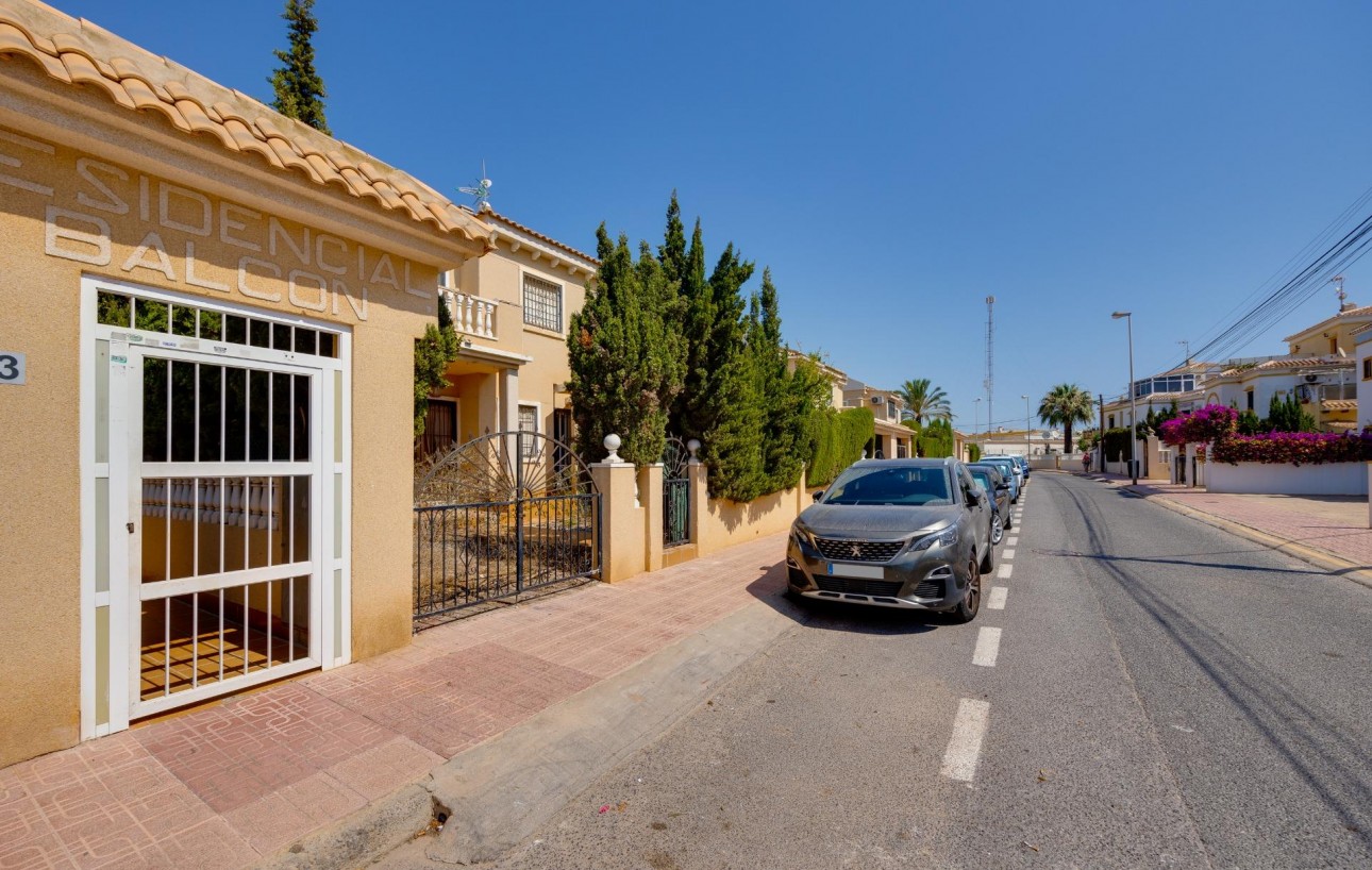 Sale - Chalet - Torrevieja - Torreblanca