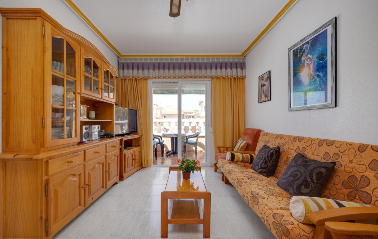 Resale - Bungalow Planta Alta - Torrevieja - Aguas nuevas 1