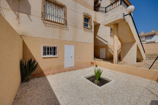 Resale - Bungalow Planta Alta - Torrevieja - Aguas nuevas 1