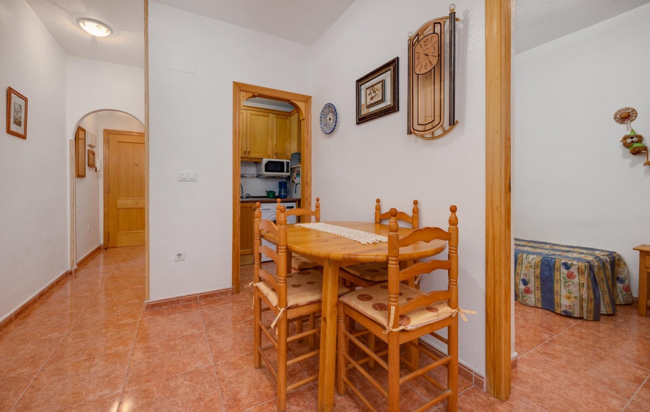 Sale - Apartment - Torrevieja - Playa de los locos