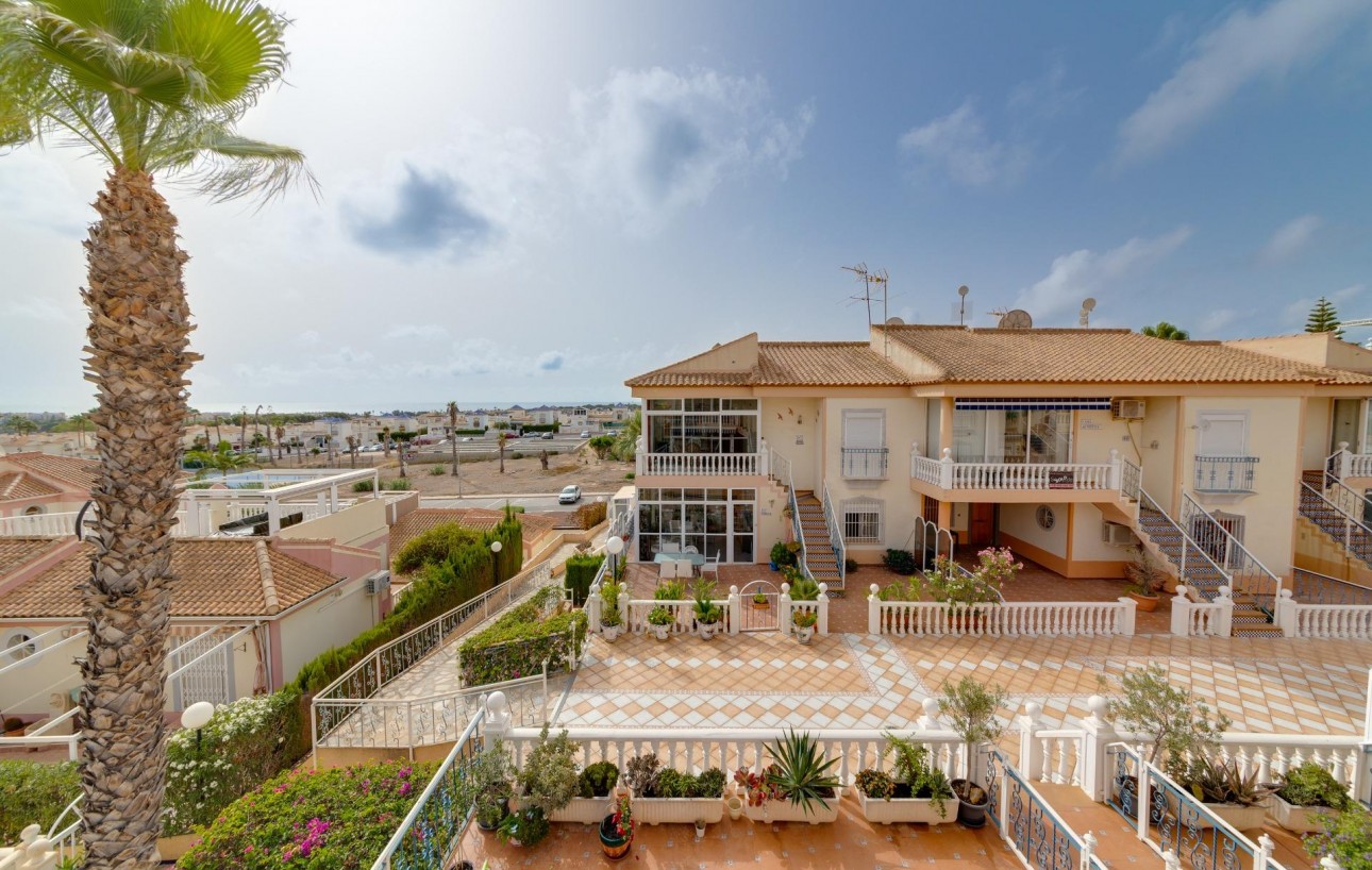 Resale - Bungalow - Torrevieja - Los altos