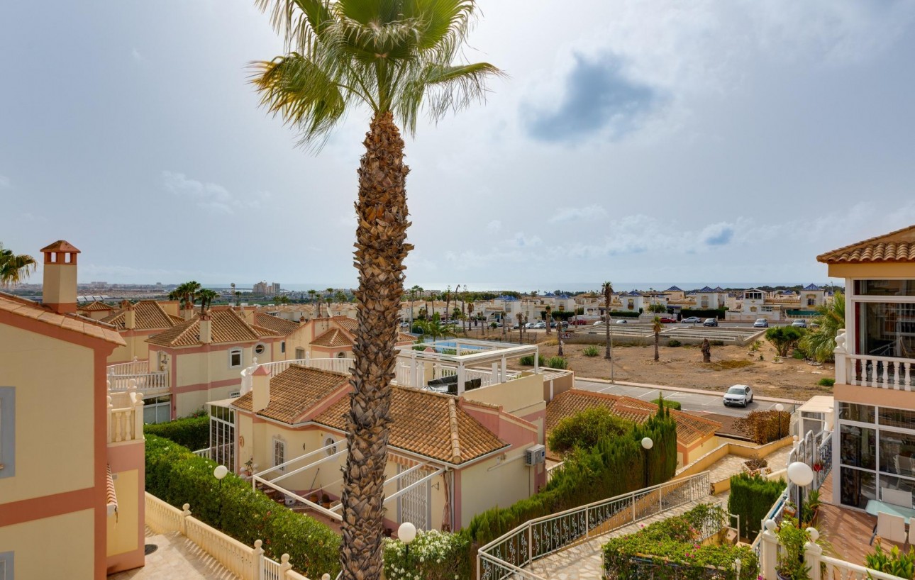 Resale - Bungalow - Torrevieja - Los altos