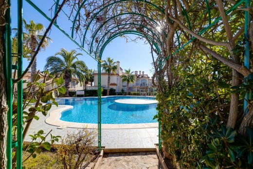 Resale - Bungalow - Torrevieja - Los altos