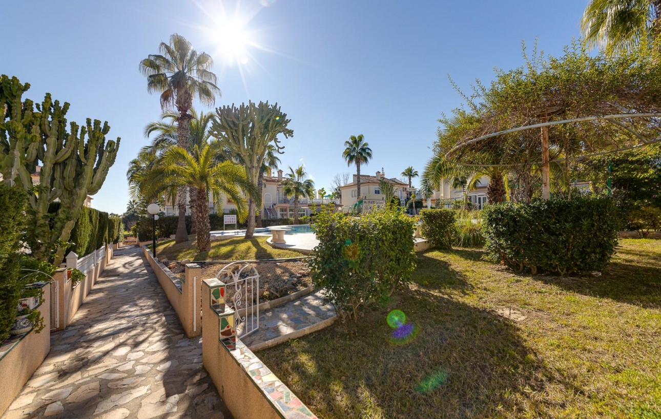 Resale - Bungalow - Torrevieja - Los altos