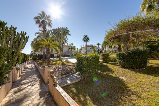 Resale - Bungalow - Torrevieja - Los altos