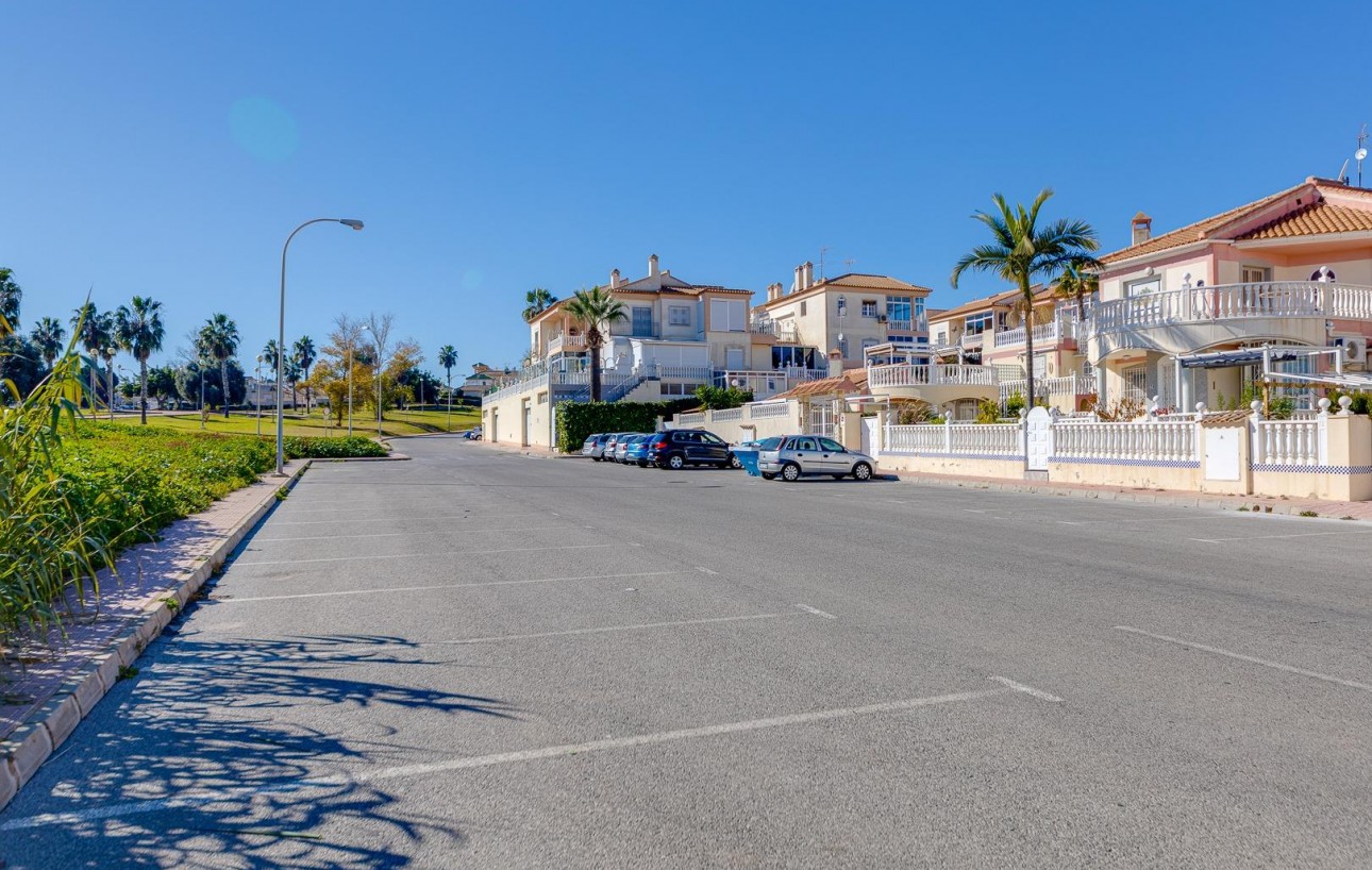 Resale - Bungalow - Torrevieja - Los altos