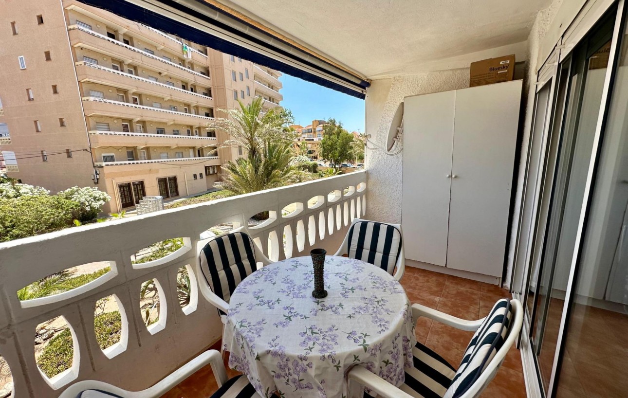 Resale - Lägenhet - Torrevieja - La Mata