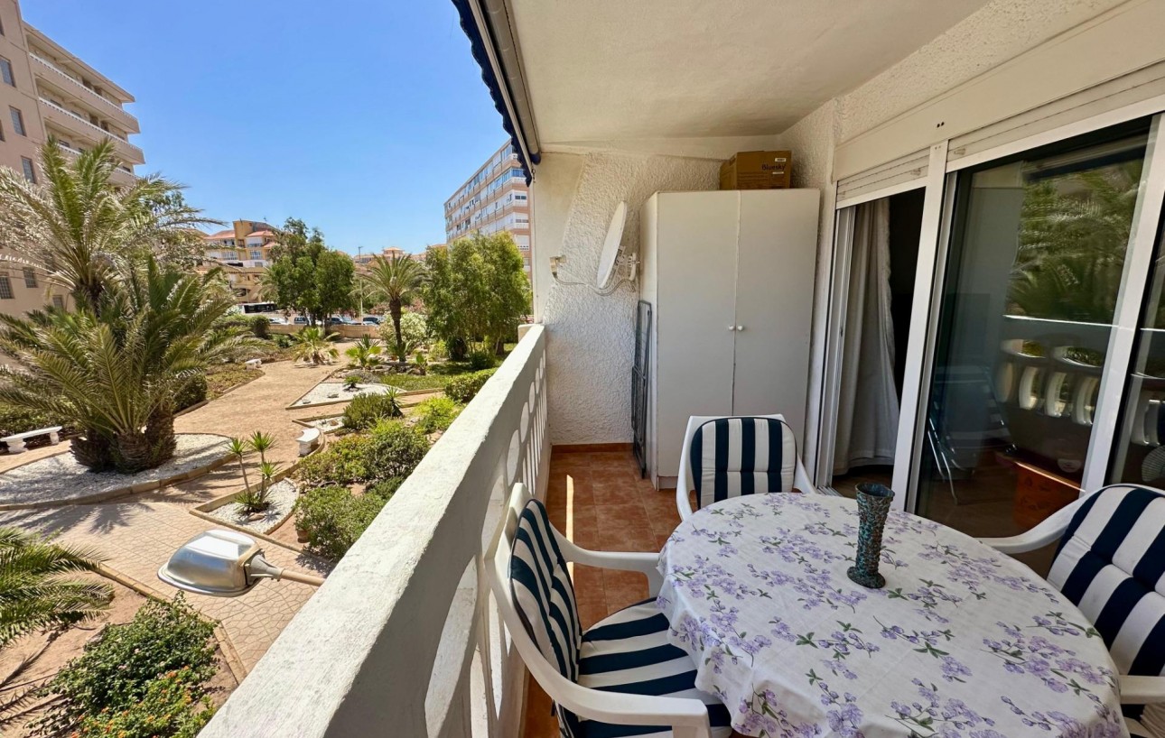 Sale - Apartment - Torrevieja - La Mata