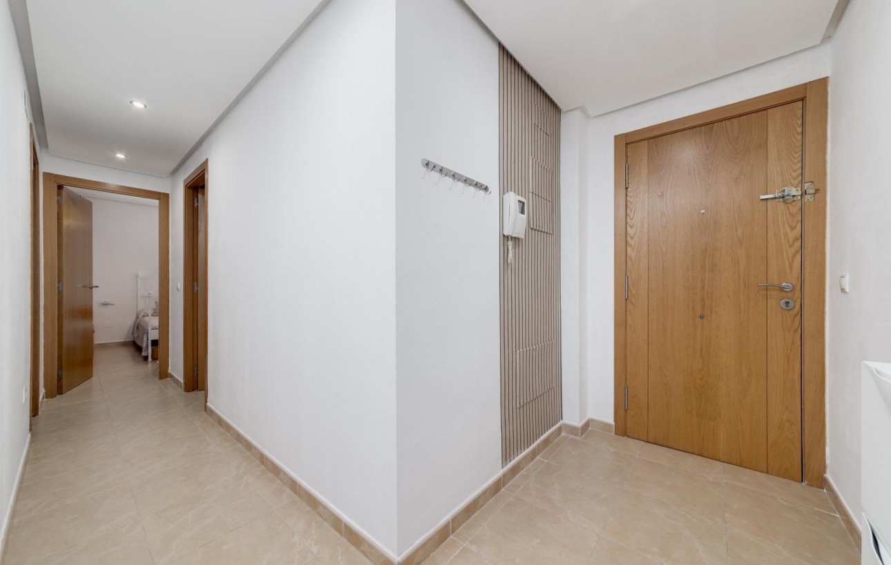 Sale - Apartment - Torrevieja - Centro