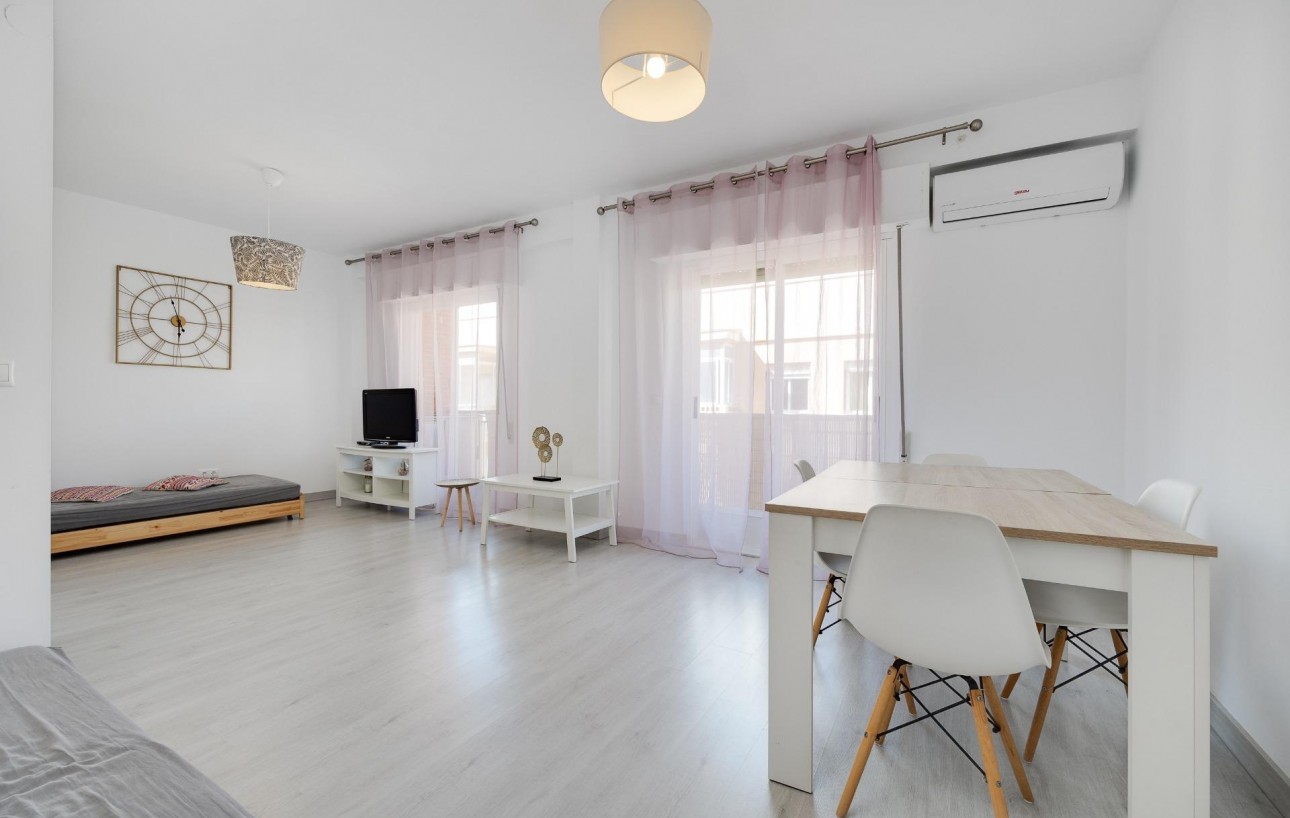 Resale - Wohnung - Torrevieja - Playa del cura