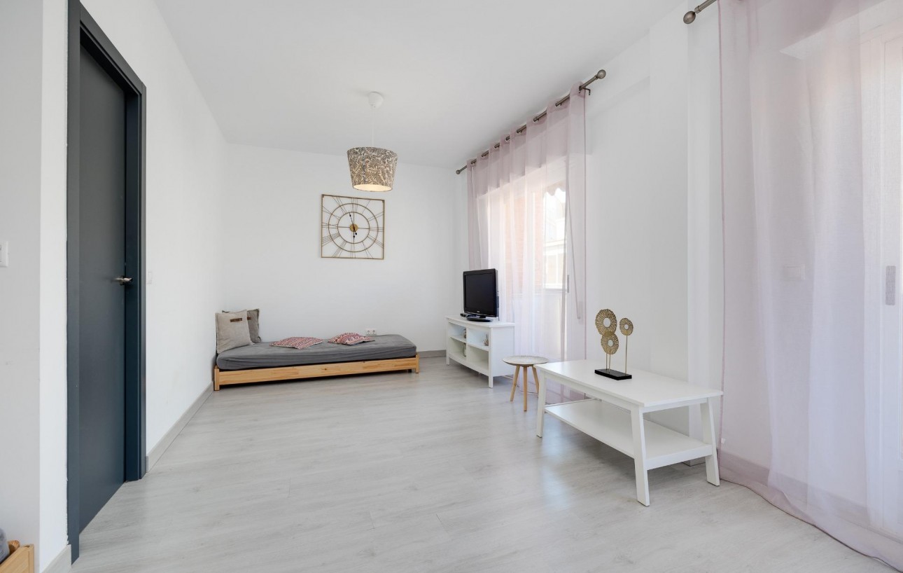 Resale - Wohnung - Torrevieja - Playa del cura