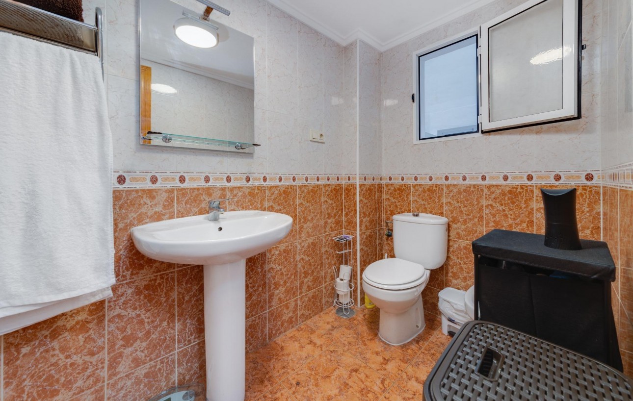 Sale - Apartment - Torrevieja - Playa de los locos