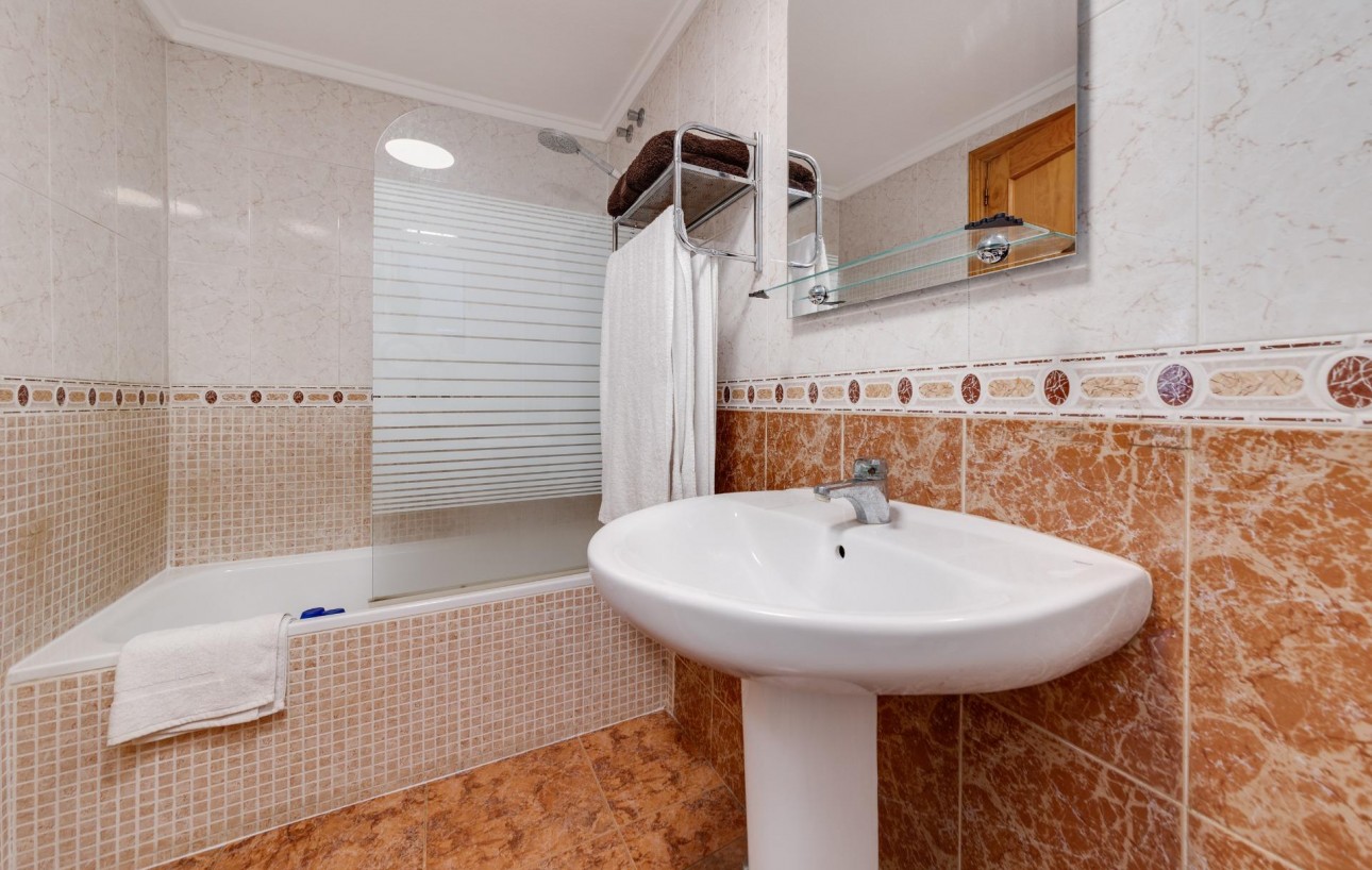 Sale - Apartment - Torrevieja - Playa de los locos