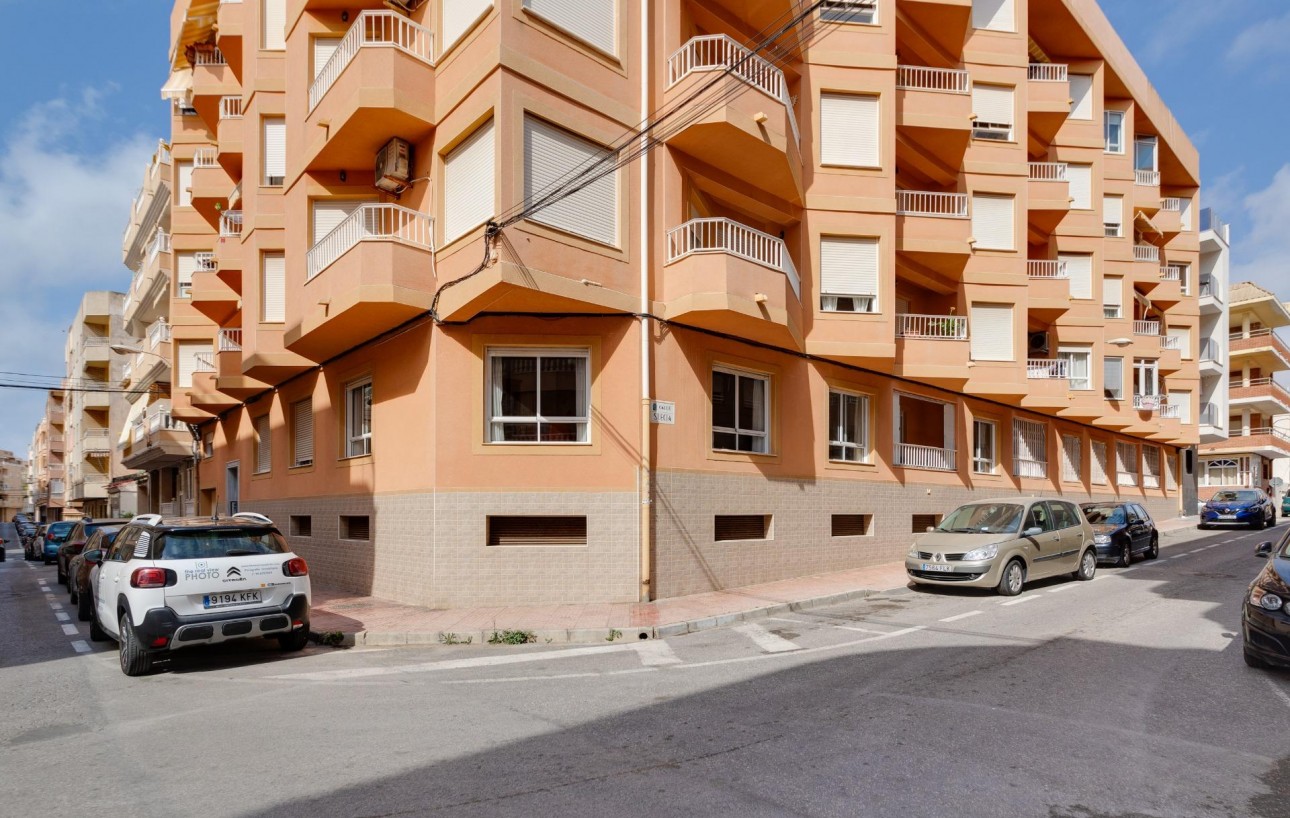 Sale - Apartment - Torrevieja - Playa de los locos