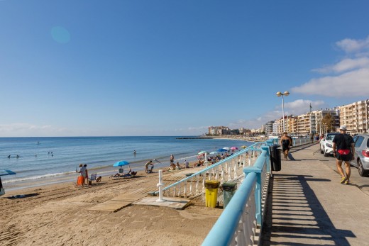 Venta - Apartamento - Torrevieja - Playa de los locos