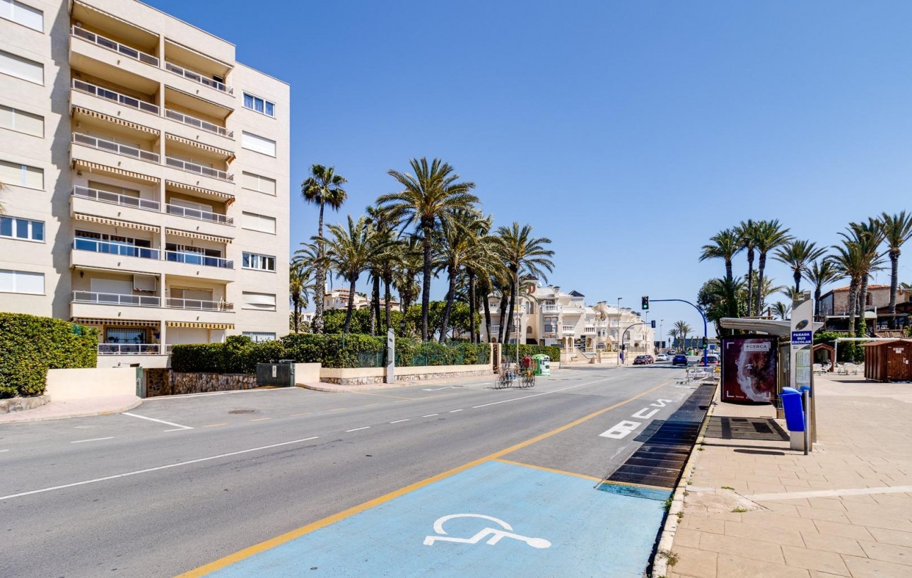 Sale - Apartment - Torrevieja - Playa de los locos