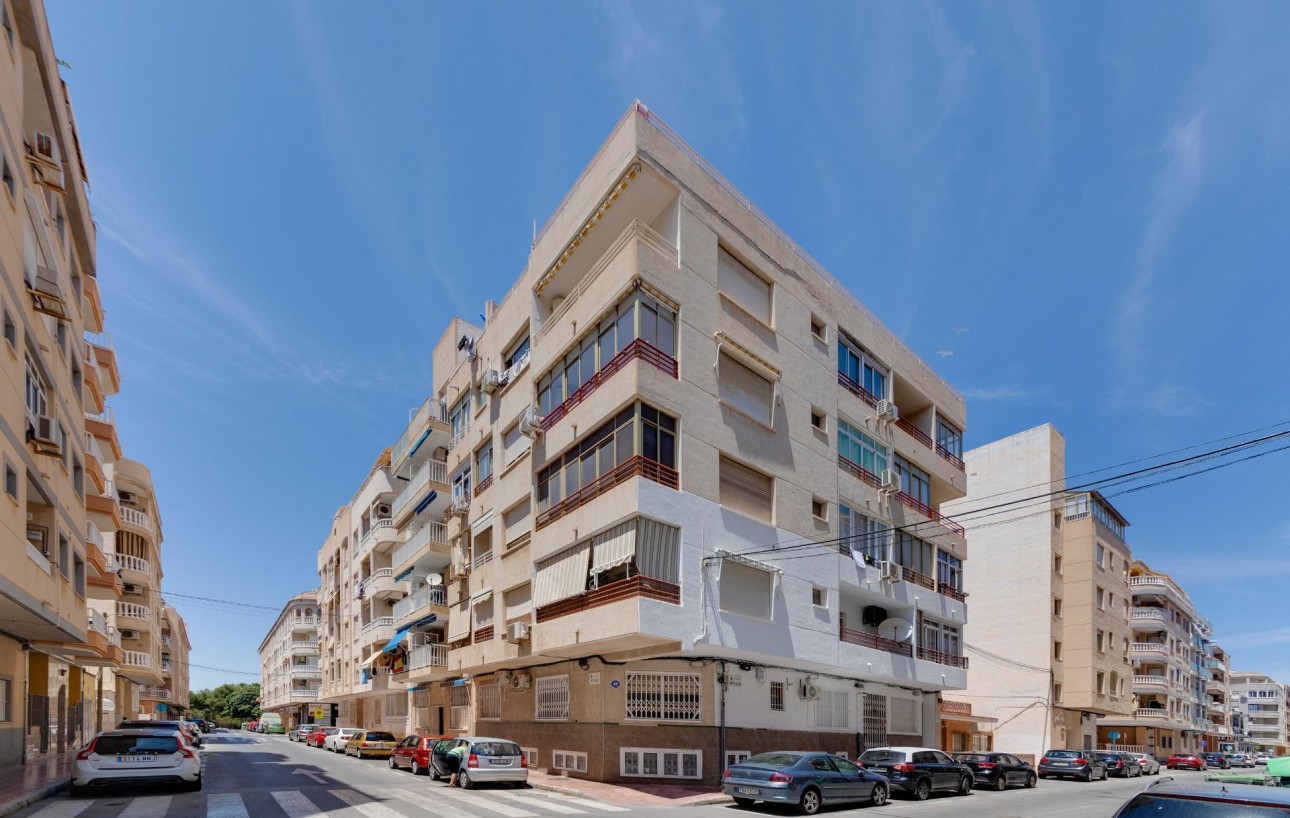 Resale - Studie - Torrevieja - Acequion