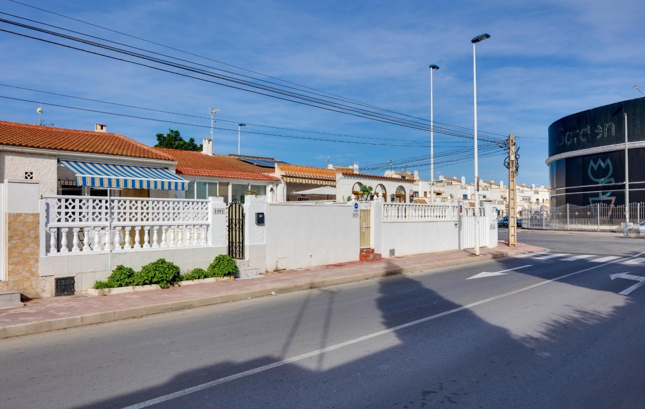 Venta - Chalet - Torrevieja - Torretas