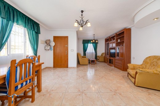 Resale - Chalet - Torrevieja - El limonar