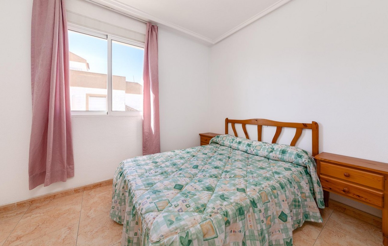 Resale - Chalet - Torrevieja - El limonar