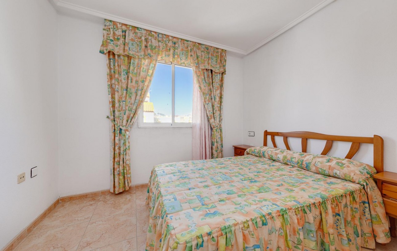 Resale - Chalet - Torrevieja - El limonar