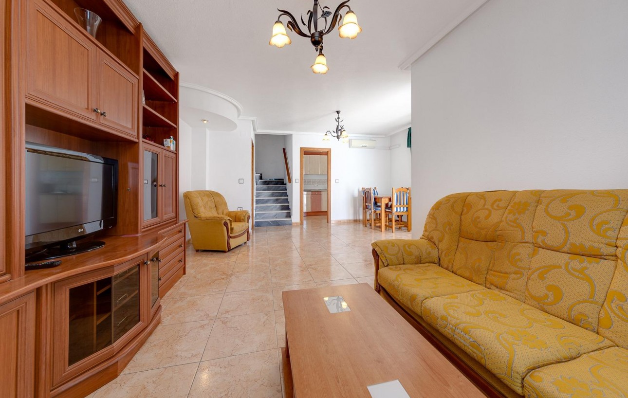 Resale - Chalet - Torrevieja - El limonar