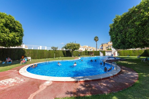 Resale - Chalet - Torrevieja - El limonar