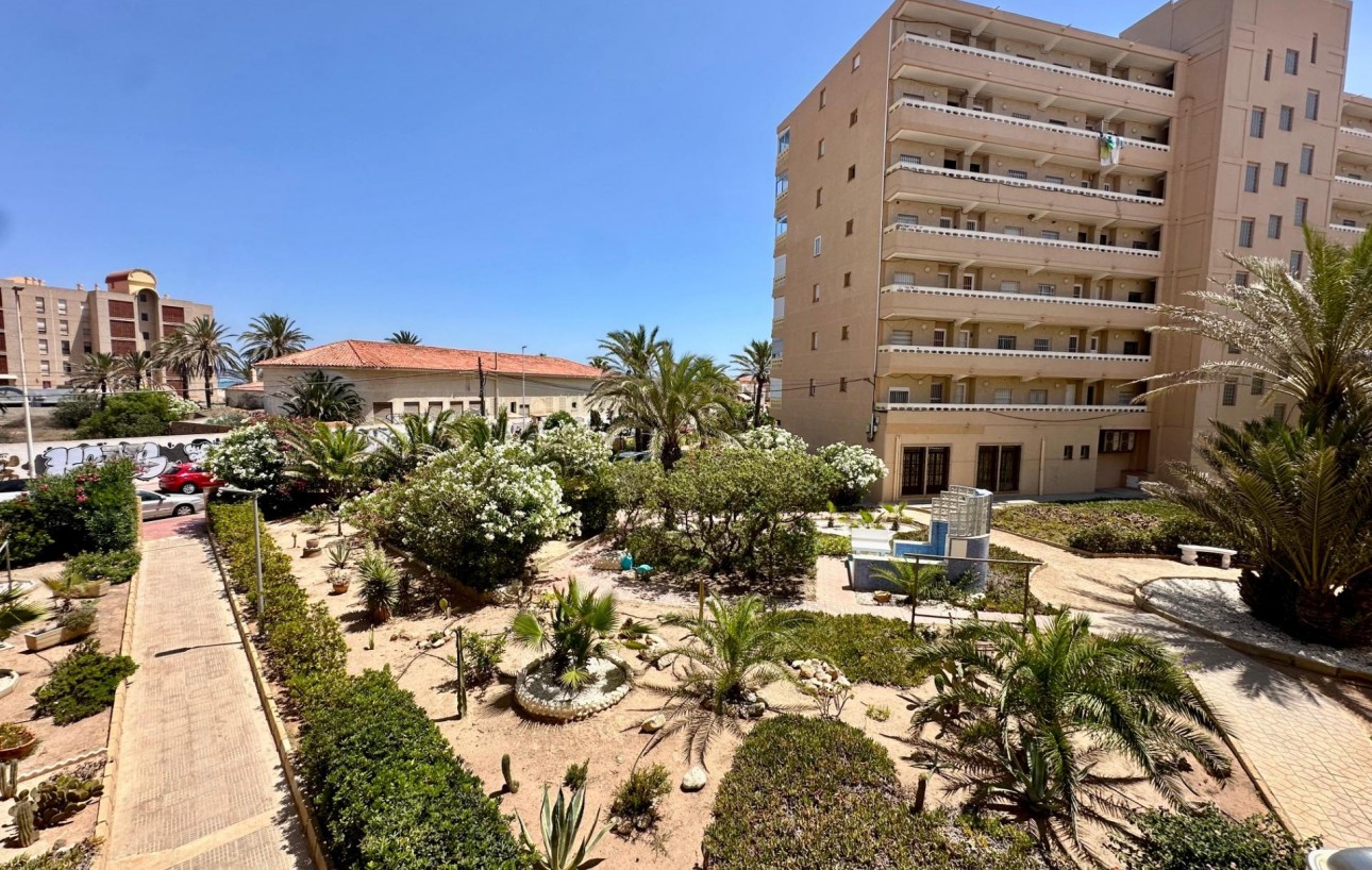 Resale - Lägenhet - Torrevieja - La Mata