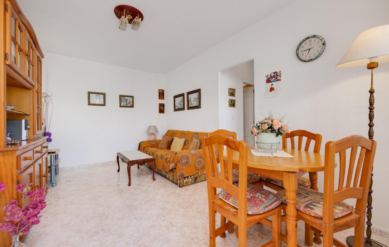 Resale - Bungalow - Torrevieja - Los altos