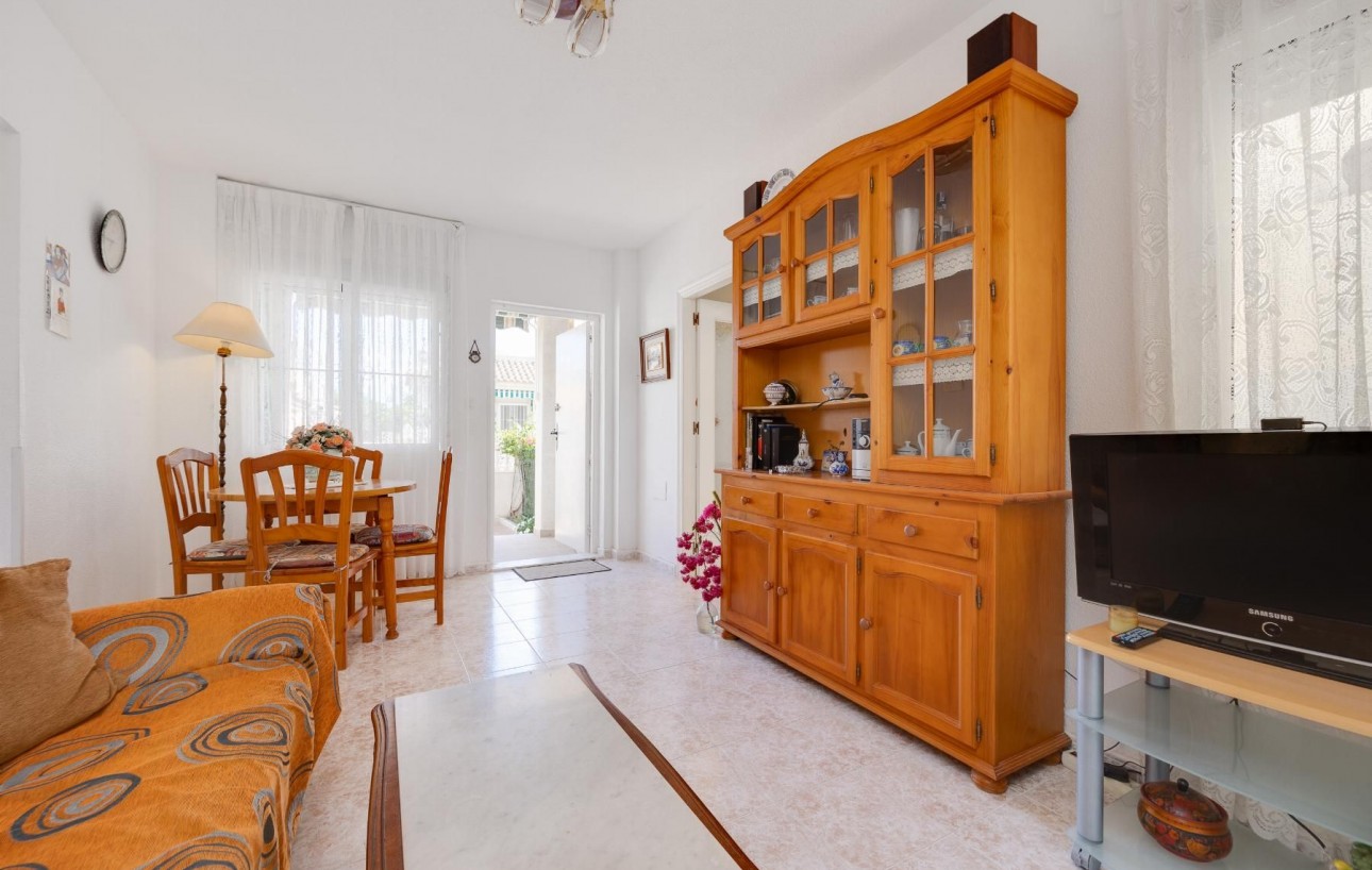 Resale - Bungalow - Torrevieja - Los altos