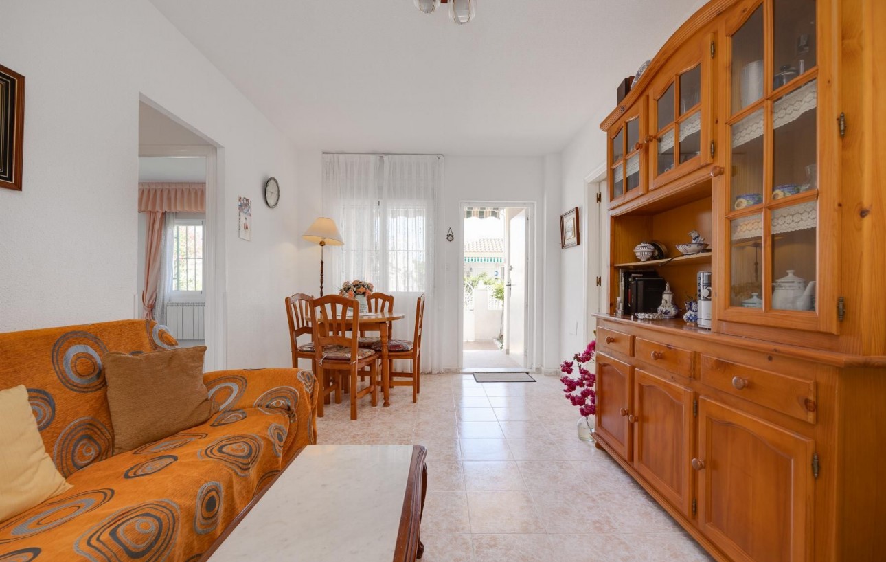 Resale - Bungalow - Torrevieja - Los altos