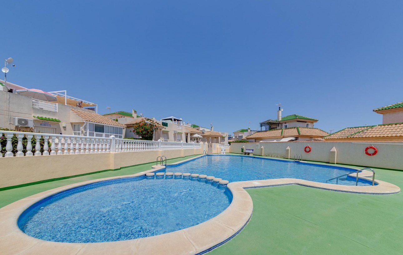 Resale - Bungalow - Torrevieja - Los altos