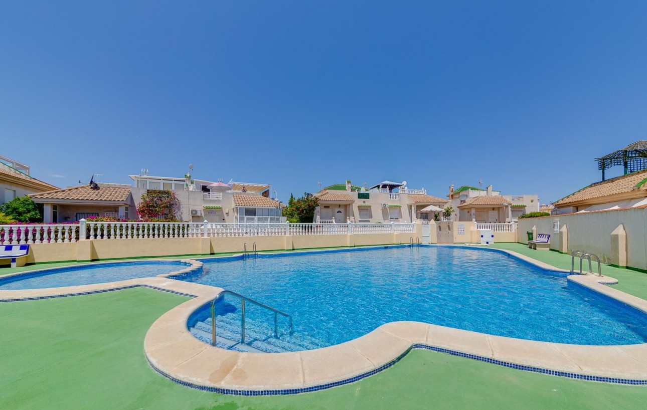 Resale - Bungalow - Torrevieja - Los altos